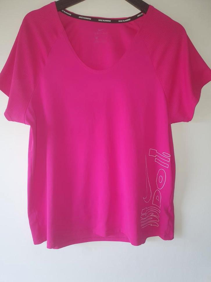 Roze Nike Running Shirt - Maat L, Kleding | Dames, Sportkleding, Zo goed als nieuw, Hardlopen of Fietsen, Maat 42/44 (L), Roze