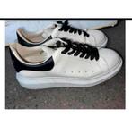 Alexander McQueen sneaker maat 44, Ophalen of Verzenden, Zo goed als nieuw, Wit