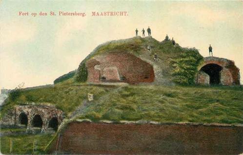 (301-107-049) Maastricht Fort op den St Pietersberg, Verzamelen, Ansichtkaarten | Nederland, Limburg, Verzenden
