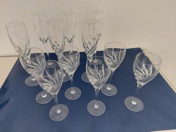 Wijn-/champagneglazen beschikbaar voor biedingen