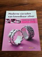 Zilverklei; S. Jong - Moderne sieraden van kneedbaar zilver, Hobby en Vrije tijd, Ophalen of Verzenden, Zo goed als nieuw