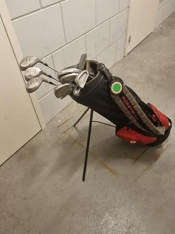 Golf set met tas en trolley beschikbaar voor biedingen