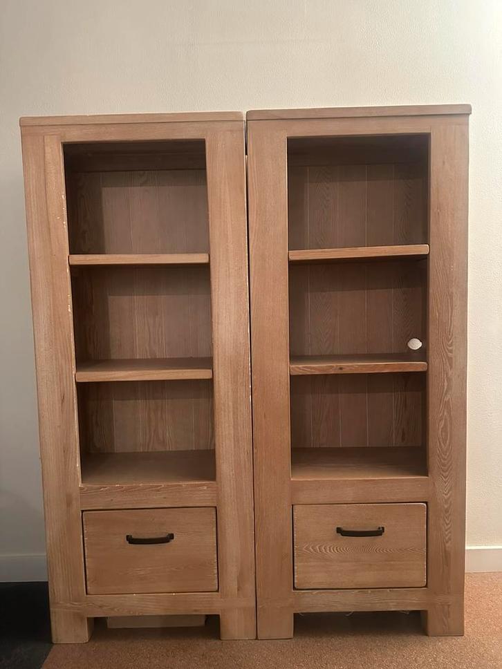2 houten wandkasten/vitrinekasten (van Henders & Hazel), Huis en Inrichting, Kasten | Wandmeubels, Zo goed als nieuw, 150 tot 200 cm