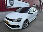 Volkswagen Polo 1.2 TSI Highline // R-Line // PDC // PANO //, Gebruikt, Euro 6, 4 cilinders, Wit