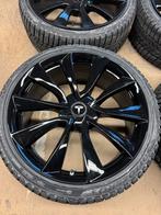 20 inch Tesla Model 3 Performance Winterbanden + Velgen, Auto-onderdelen, Banden en Velgen, Gebruikt, Banden en Velgen, 235 mm
