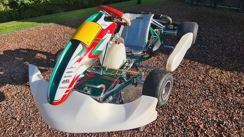 Tony Kart 2024 met getunede Rotax Max Senior Evo (2024), Sport en Fitness, Karting, Zo goed als nieuw, Kart, Ophalen