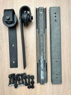 Schuifdeur staldeur set geleiders katrol zwart., Doe-het-zelf en Verbouw, Hang- en Sluitwerk, Ophalen, Zo goed als nieuw