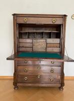 Antiek bureau / secretaire van massief hout met veel lades, Ophalen