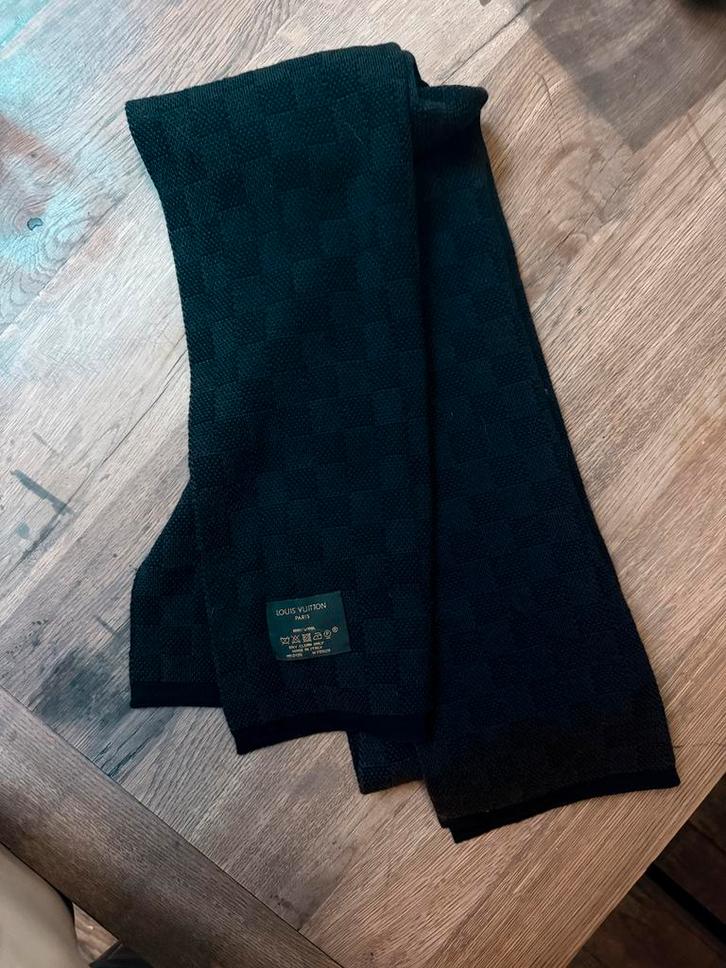 Louis Vuitton sjaal – gebruikt, Kleding | Heren, Mutsen, Sjaals en Handschoenen, Zo goed als nieuw, Handschoenen, Overige maten