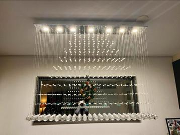 Mooie lamp voor de eettafel (LED) beschikbaar voor biedingen