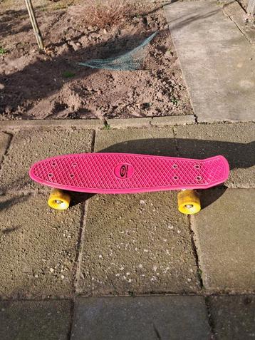 Skateboard  beschikbaar voor biedingen