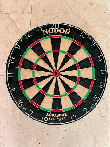 Nodor dartbord / dartboard beschikbaar voor biedingen