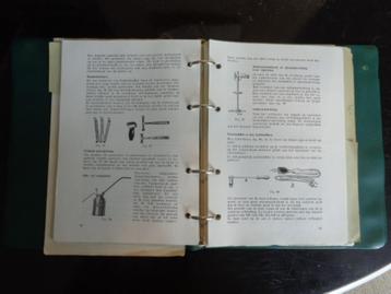 Fietsreparaties-  handboek opleiden fietsenmaker -  jaren 50 beschikbaar voor biedingen