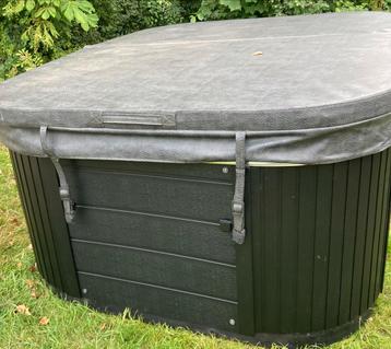 ❤️‍🔥 JACUZZI ❤️‍🔥 1 JAAR GARANTIE ❤️‍🔥 GEBRUIKT ❤️‍🔥 beschikbaar voor biedingen