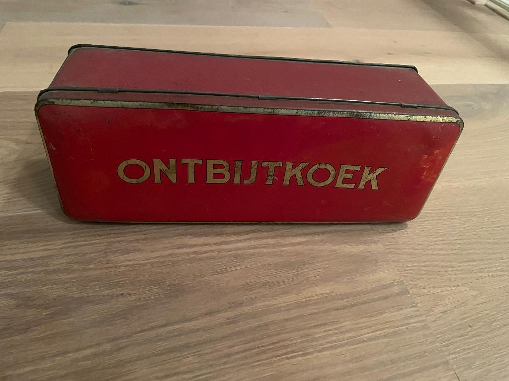 Antiek bewaarblik ontbijtkoek, Ophalen