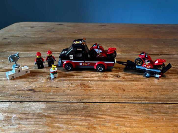 Lego City 60084 Racemotor transport, Kinderen en Baby's, Speelgoed | Duplo en Lego, Zo goed als nieuw, Lego, Complete set, Ophalen of Verzenden