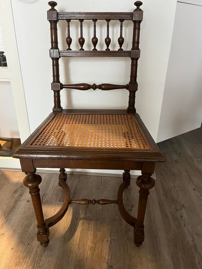 Antiek stoeltje, Antiek en Kunst, Antiek | Meubels | Stoelen en Banken, Ophalen