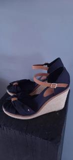 Tommy Hilfiger Zomer Sleehak Sandalen - Maat 41, Kleding | Dames, Schoenen, Zwart, Zo goed als nieuw, Tommy Hilfiger, Sandalen of Muiltjes