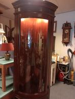 Hoekkast Vitrinekast Mahoniehout met Wortelnoten Nieuw, Huis en Inrichting, Kasten | Vitrinekasten, Zo goed als nieuw, Italië