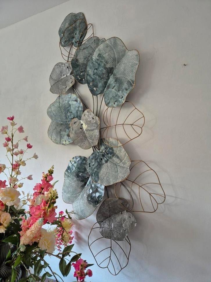 Mooie grote metalen wanddecoratie met bladeren, Huis en Inrichting, Woonaccessoires | Kransen, Zo goed als nieuw, Ophalen of Verzenden