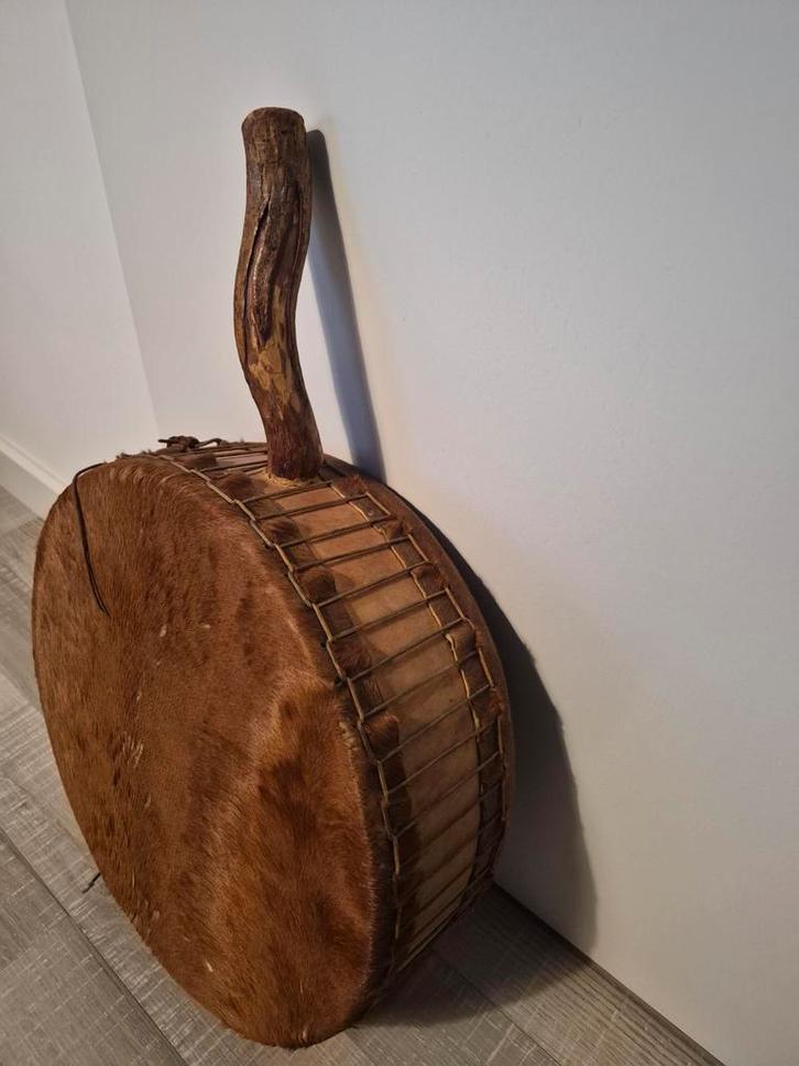 Handgemaakte Native American hand drum, frame drum, Muziek en Instrumenten, Overige Muziek en Instrumenten, Zo goed als nieuw