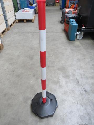 kettingpaal met vulbarevoet afzetpaal nieuw 100cm  beschikbaar voor biedingen