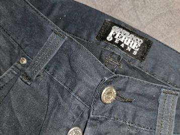 pakket merk kleding  beschikbaar voor biedingen