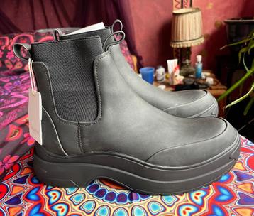 Splinternieuwe Chelsea enkel laarzen maat 39 nu voor 39,99€ beschikbaar voor biedingen