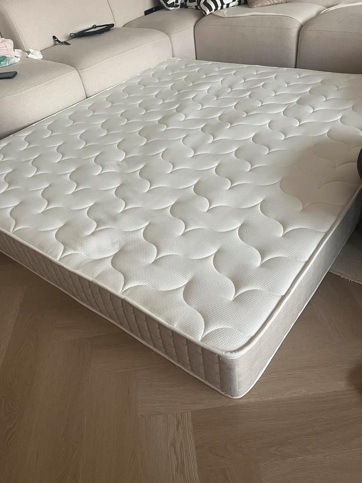Matras - Zo goed als nieuw!, Huis en Inrichting, Slaapkamer | Matrassen en Bedbodems, Zo goed als nieuw, Matras, 180 cm, 200 cm