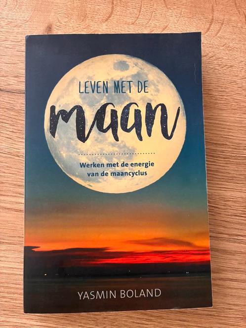 Yasmin Boland - Leven met de maan, Boeken, Esoterie en Spiritualiteit, Nieuw, Astrologie, Ophalen of Verzenden