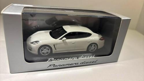 Porsche Panamera diesel wit minichamps 1.43, Hobby en Vrije tijd, Modelauto's | 1:43, Zo goed als nieuw, Auto, MiniChamps, Ophalen of Verzenden