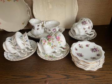 Royal Albert servies beschikbaar voor biedingen
