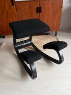 Varier Balans Kniestoel - Zwart, Huis en Inrichting, Ophalen, Gebruikt, Zwart, Bureaukruk