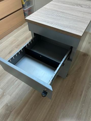 Ladenblok Bureau - nieuwstaat - aluminium/ midden eiken beschikbaar voor biedingen