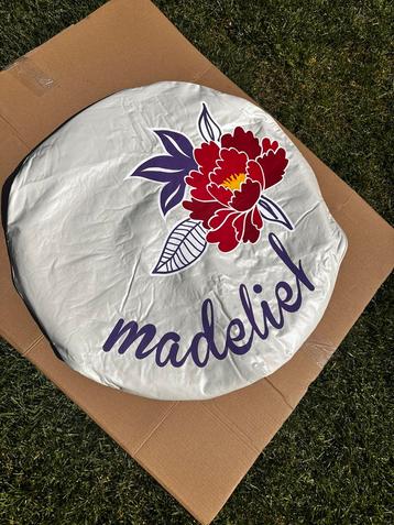 Reservewielhoes gebroken wit vinyl beschikbaar voor biedingen