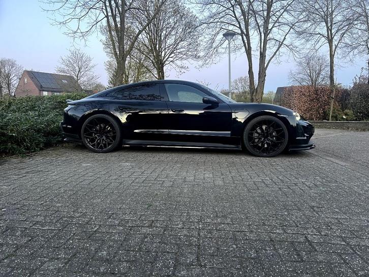 Porsche Taycan 2021 Zwart 22" 73dKM. 93KWH incl. 21% BTW, Auto's, Porsche, Bedrijf, Taycan, ABS, Achteruitrijcamera, Adaptive Cruise Control