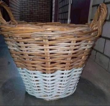 Leuke grote Rotan (speelgoed/knuffels)mand met handvatten  beschikbaar voor biedingen