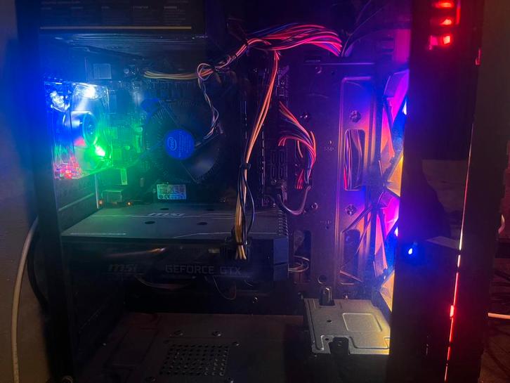 Game pc, Computers en Software, Desktop Pc's, Zo goed als nieuw, Ophalen