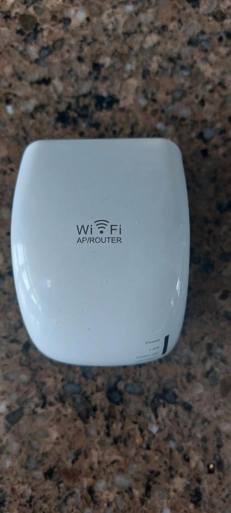 WiFi Repeater / Router EnVivo, Computers en Software, WiFi-versterkers, Zo goed als nieuw, Ophalen of Verzenden