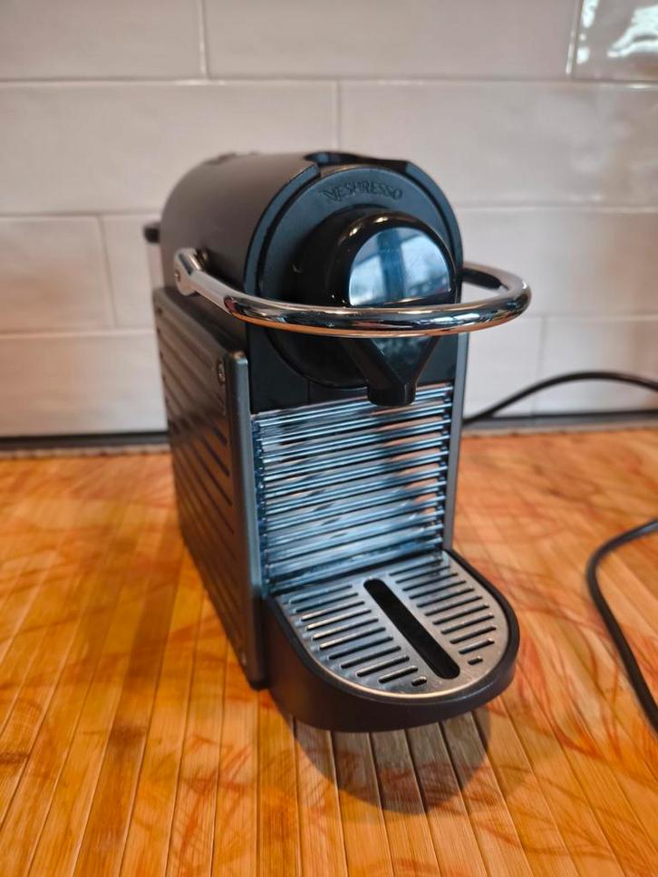 Krups Nespresso XN 3005 - nette staat, Witgoed en Apparatuur, Koffiezetapparaten, Zo goed als nieuw, Koffiepads en cups, Espresso apparaat