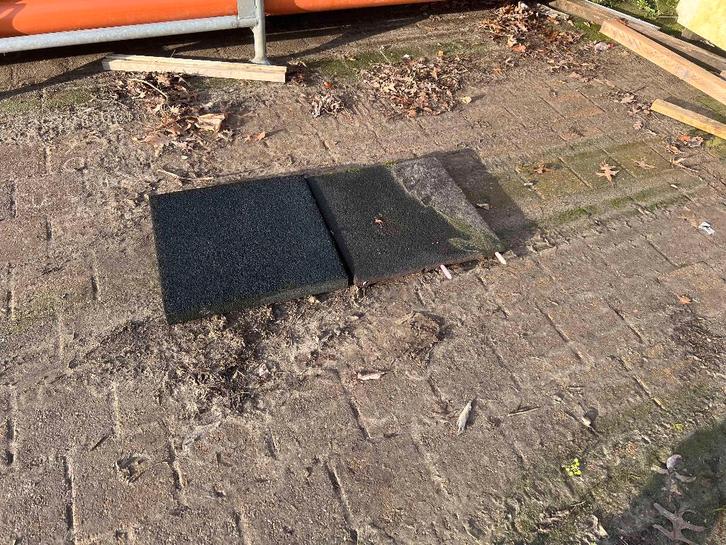 Rubberen buiten tegels, Tuin en Terras, Tegels en Klinkers, Gebruikt, Overige typen, Rubber, 10 m² of meer, Ophalen