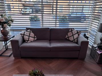 Mooie bank beschikbaar voor biedingen