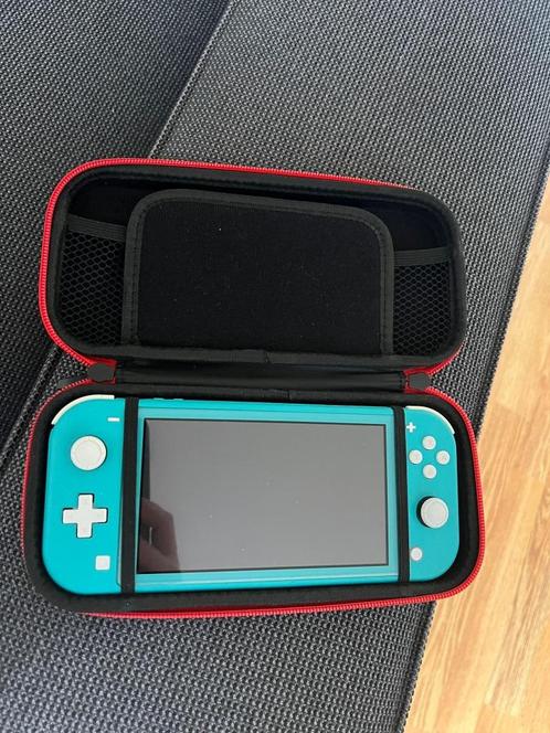 Nintendo Switch Lite + Extra's, Spelcomputers en Games, Spelcomputers | Nintendo Switch Lite, Zo goed als nieuw, Turquoise, Met beschermhoes of tas