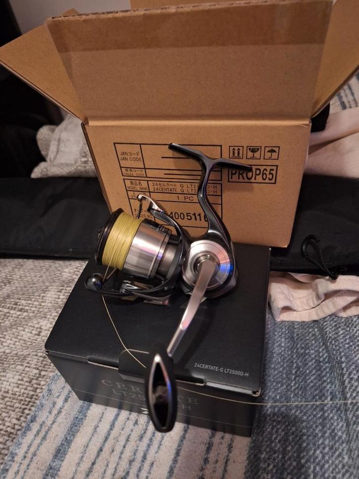 ZGAN daiwa certate g lt '24  2500d-h, Watersport en Boten, Hengelsport | Algemeen, Zo goed als nieuw, Molen, Ophalen of Verzenden