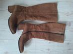 Hoge bruine Suède Laarzen Maat 38, Kleding | Dames, Schoenen, Hoge laarzen, Bruin, Ophalen of Verzenden, Hoge