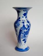 Delfts Blauwe Vaas met bloemen en Vogelmotief , Royal Delft, Ophalen of Verzenden