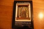devotionalia religieuze voorwerpen Drs. W.H.Th. Knippenberg, Verzamelen, Religie, Ophalen of Verzenden, Zo goed als nieuw, Boek