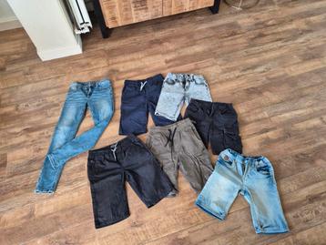6 korte broeken jongen maat 140 en 1 lange spijkerbroek 140 beschikbaar voor biedingen