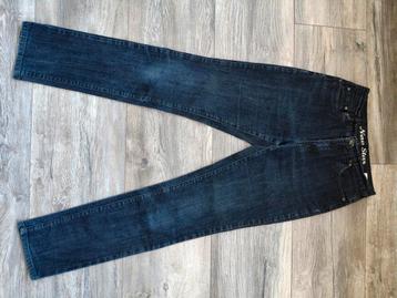 Donkerblauwe New Star Dames Spijkerbroek beschikbaar voor biedingen