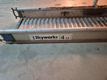 Skyworks Loopbrug 4 Meter met Leuning beschikbaar voor biedingen